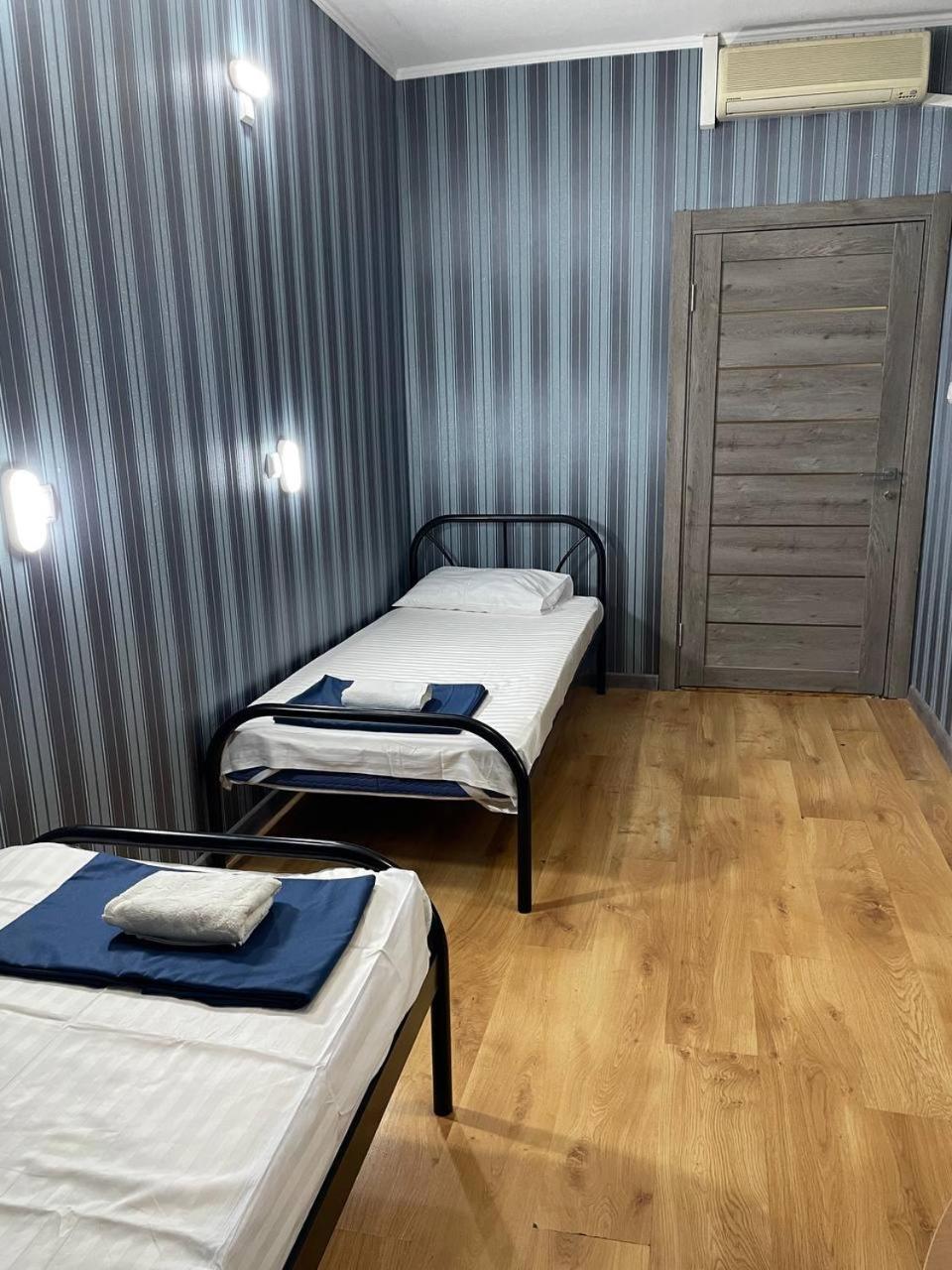 Vip Hostel Mukacheve Ngoại thất bức ảnh