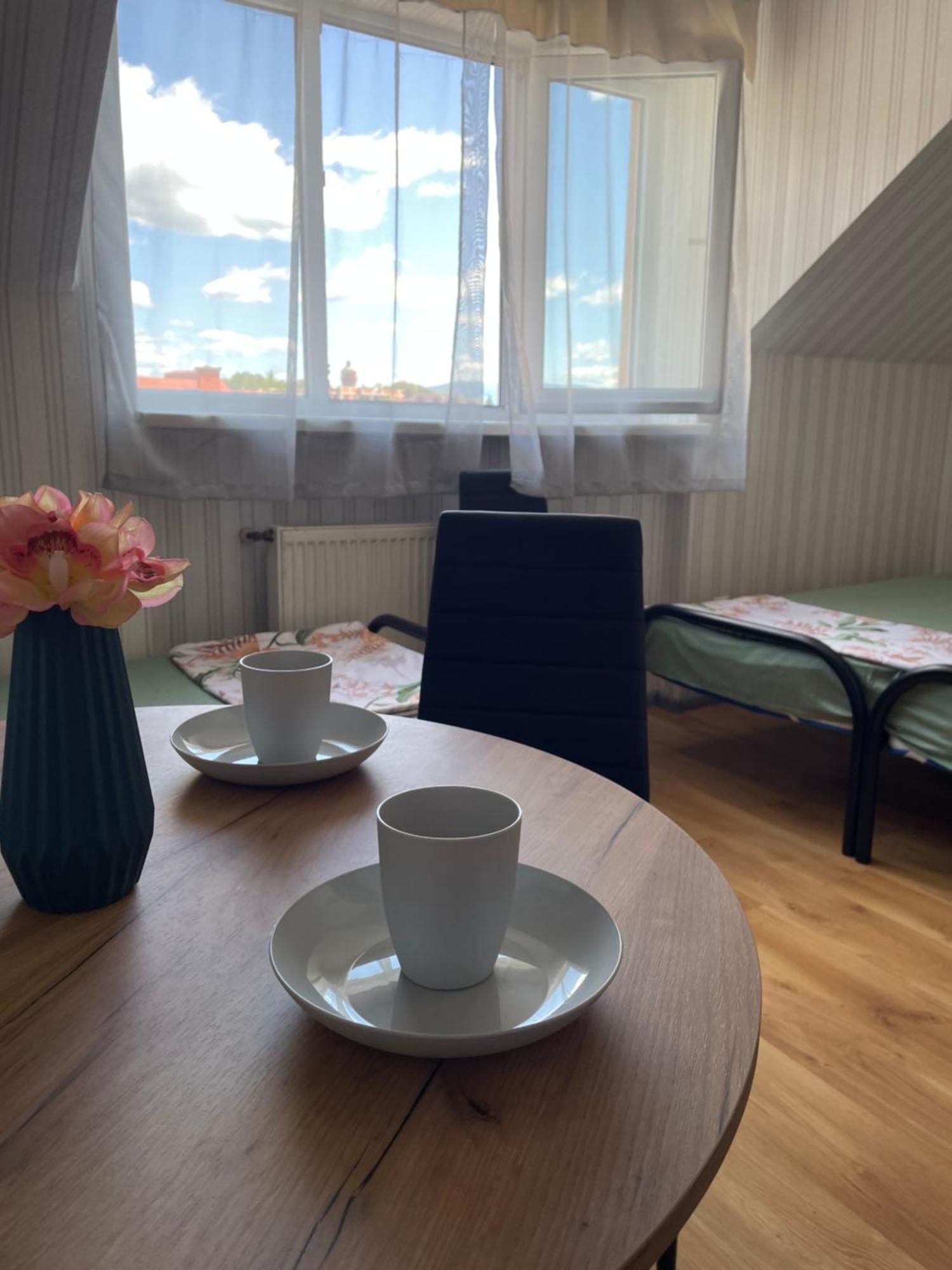 Vip Hostel Mukacheve Ngoại thất bức ảnh